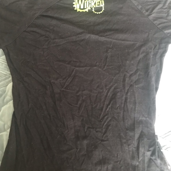 Wicked the play t-shirt - Picture 7 of 7